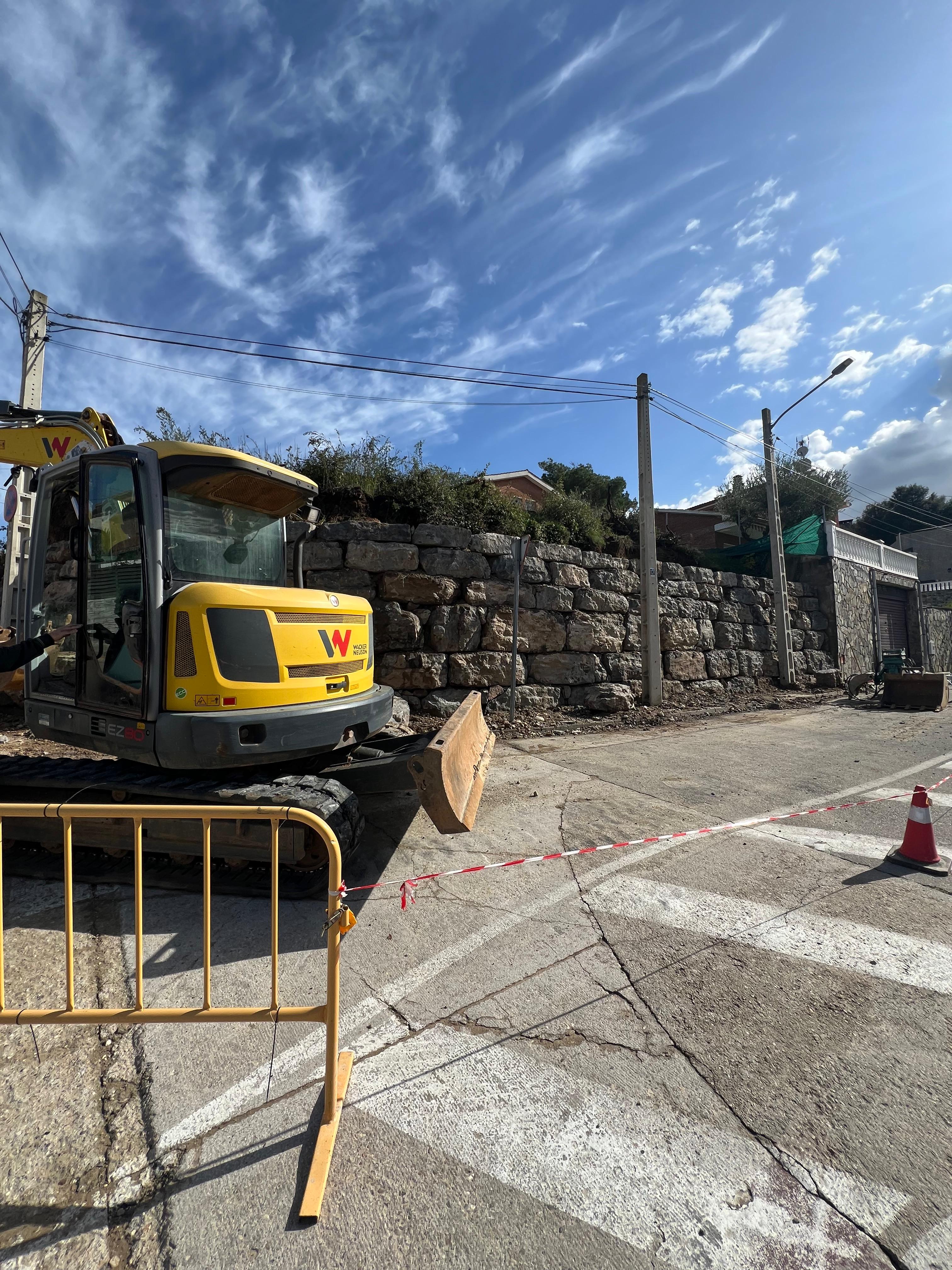Reforma interior y exterior de una casa con vistas a Montserrat - Galería 23