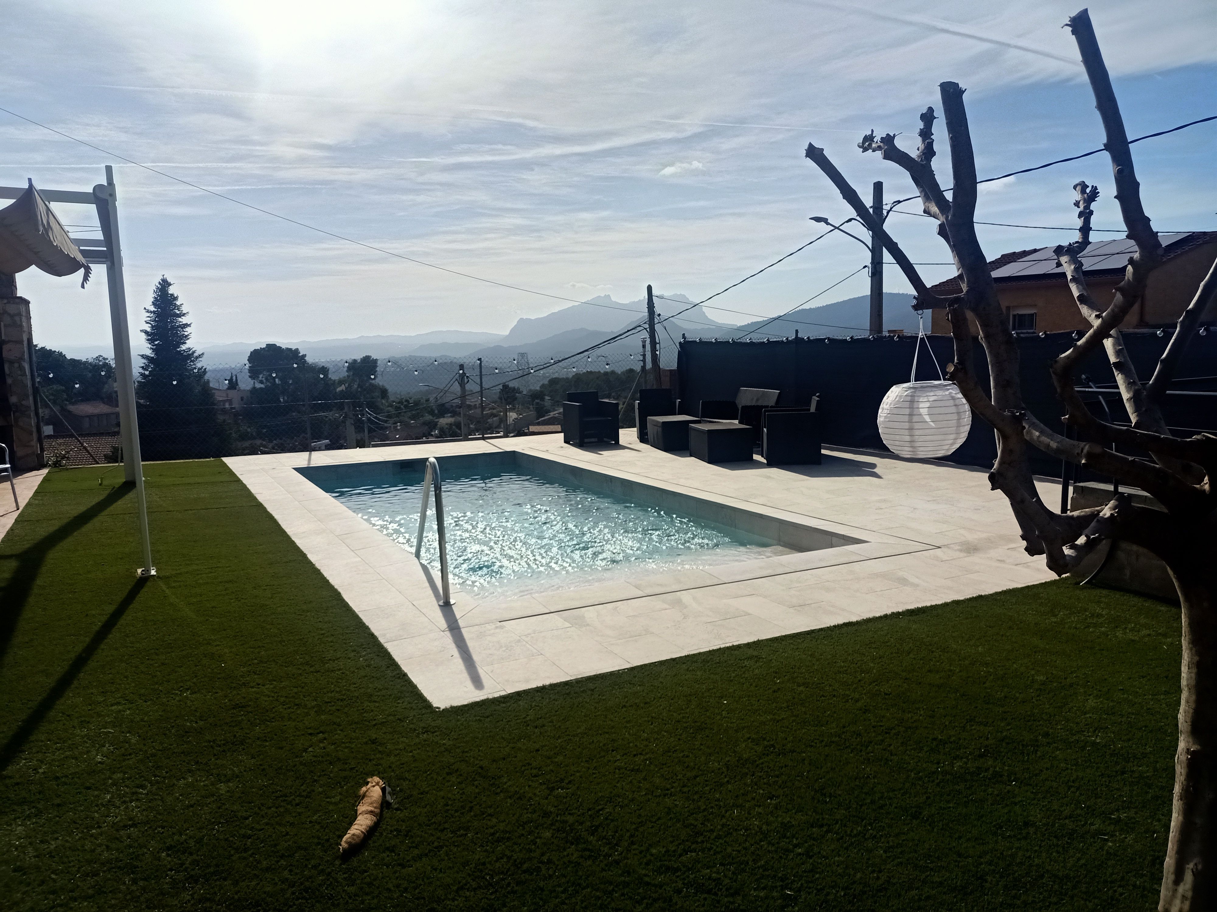 Reforma interior y exterior de una casa con vistas a Montserrat - Galería 19